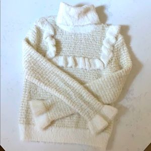ZARA size Medium Cream Sweater